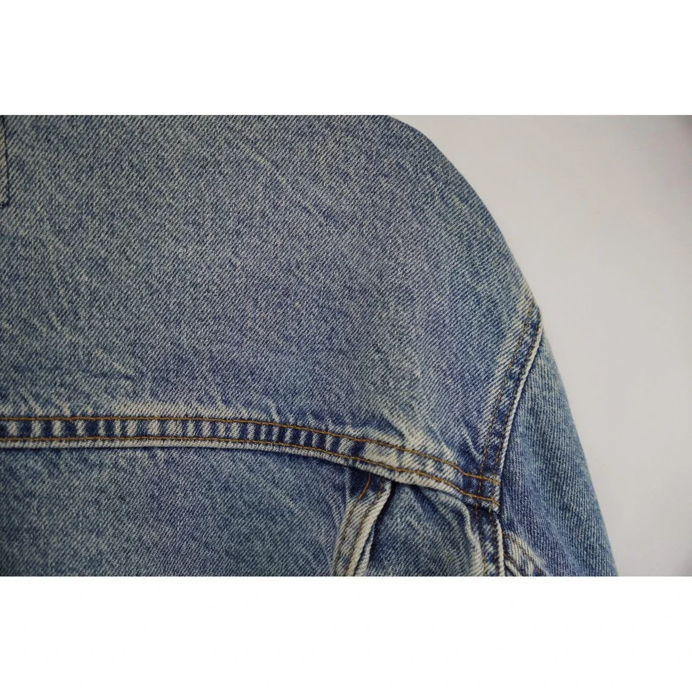 Vintage 90s Levi's Denim Trucker Jacket Mens M Light Wash Blue Cotton Button Up - Picture 12 of 13